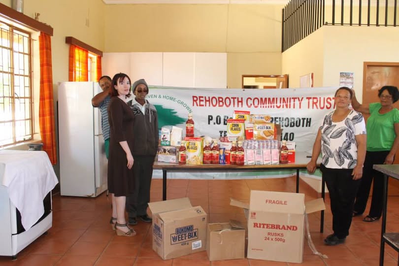 RCT food donation to Annelie Olivier Old Age Home