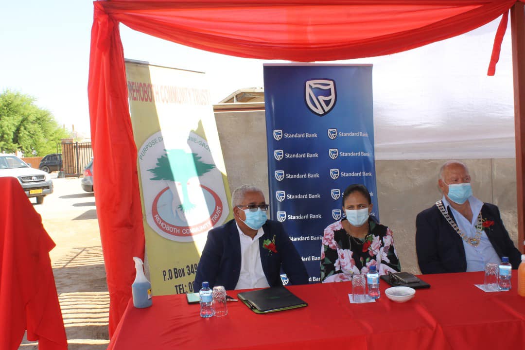 St Mary's Hospital oxygen tank - community effort