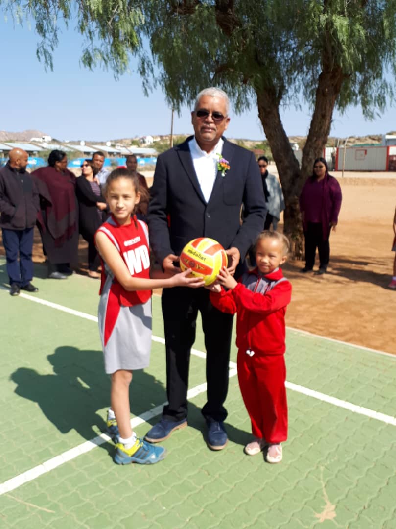 Ruimte Primary School netball field - community